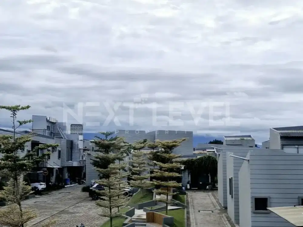 Hunian eksklusif 2 Lantai Full furnished siap huni best view di Kvadra Araya Malang.MLG00023