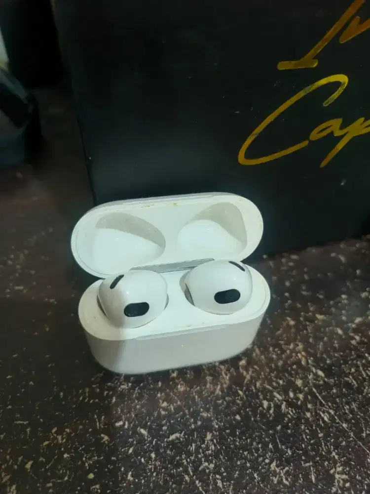 Air pods gen 2 bekas original