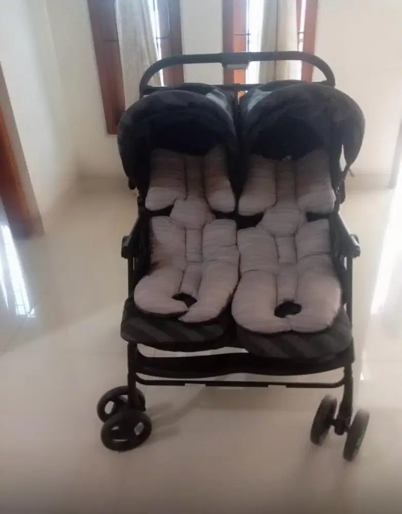 stroller kembar joie