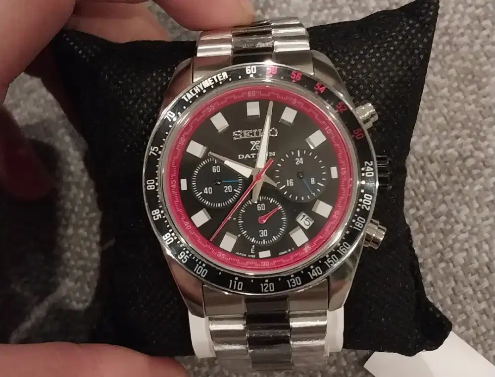 Jam Tangan Seiko Prospex x Datsun Hitam Merah