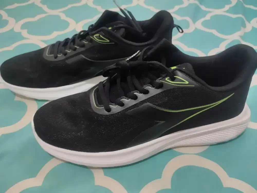 Original Diadora Manva