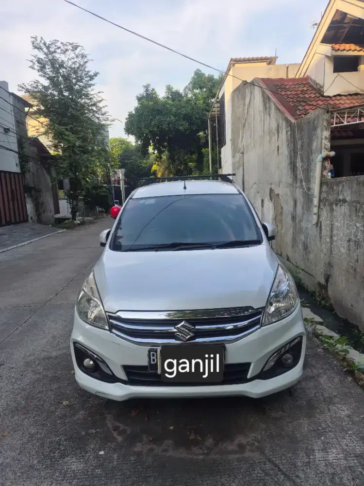 Ertiga GX AT 2016 (tipe tertinggi), pemakai