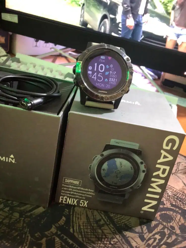 Garmin fenix 5x bekas lecet normal