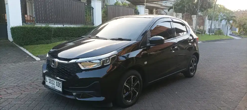 New Brio E 2023 CVT Kinyis Kinyis Seperti Baru