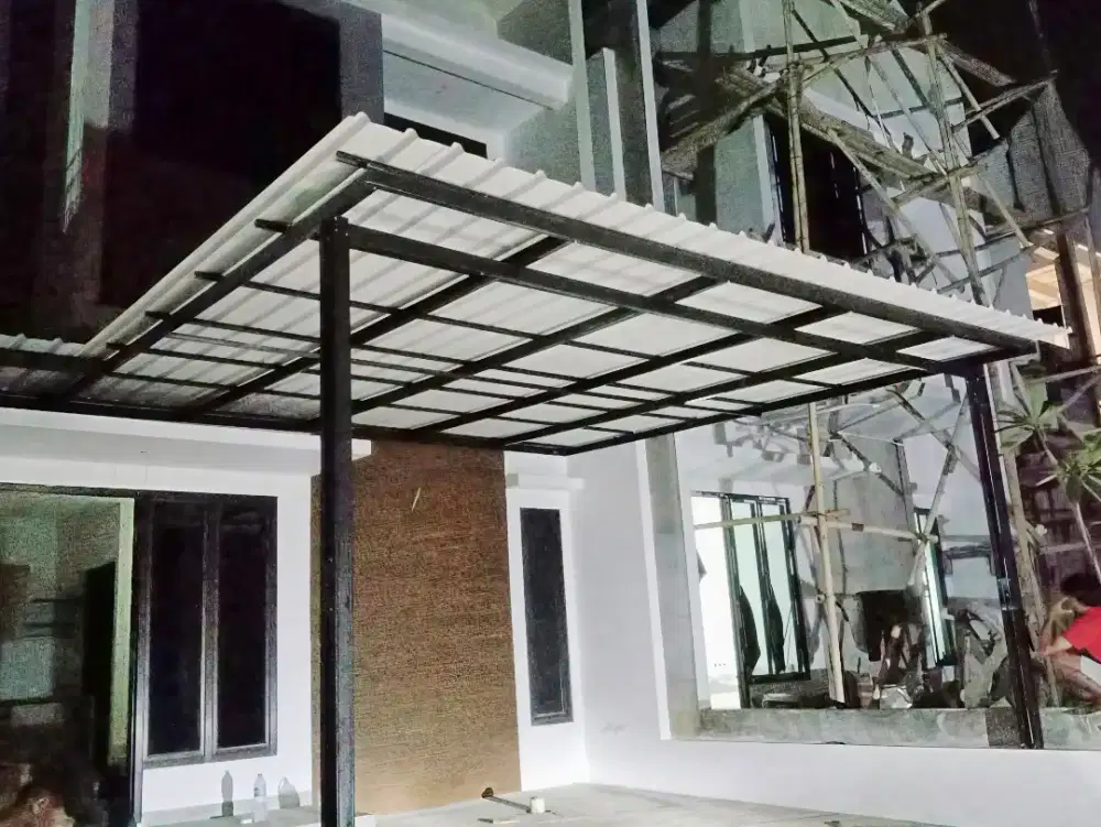 Kanopi baja ringan dan garasi