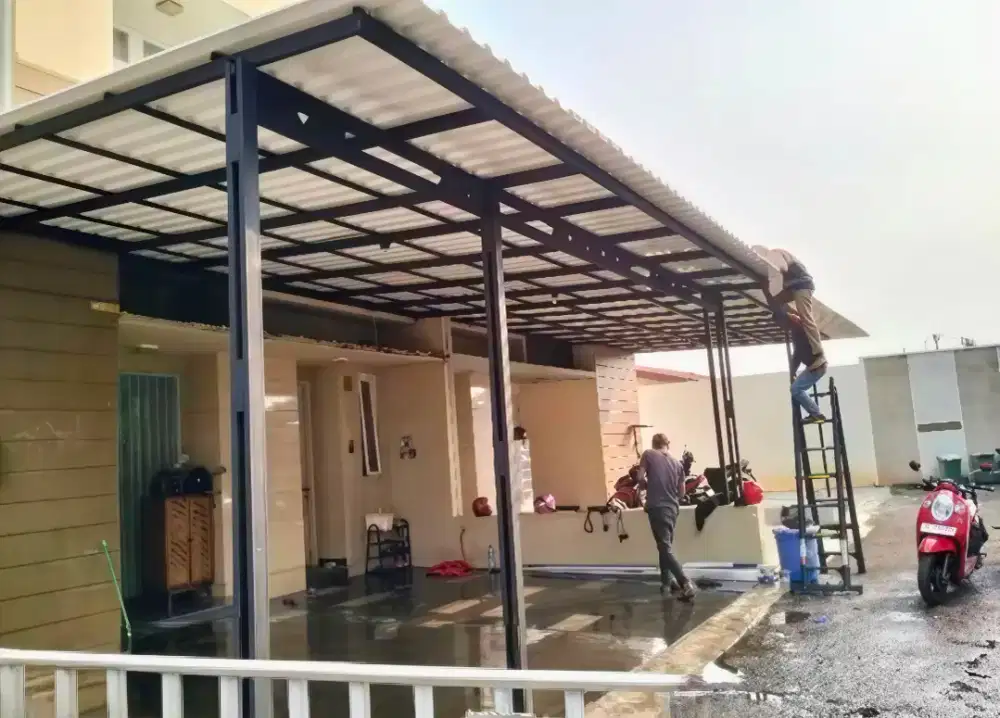 Kanopi baja ringan dan garasi