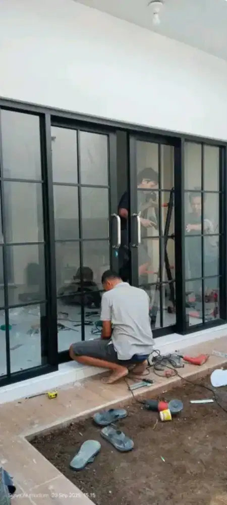 Pintu kaca, kaca tempered dan partisi kaca
