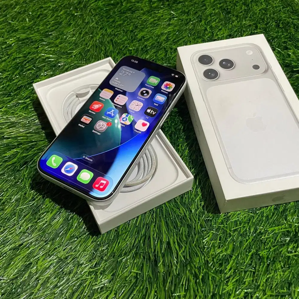iPhone 17 pro 256gb silver mulus bh 100% garansi resmi panjang