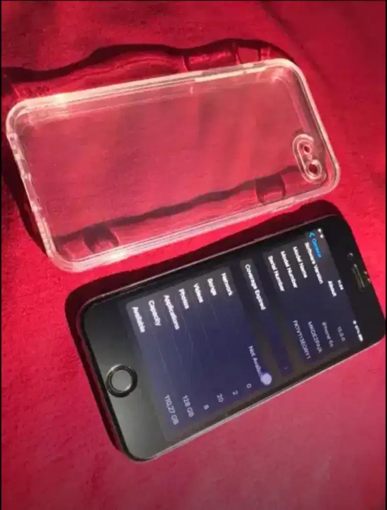 iPhone 6s 128 GB wifi only kelengkapan seperti di foto nett