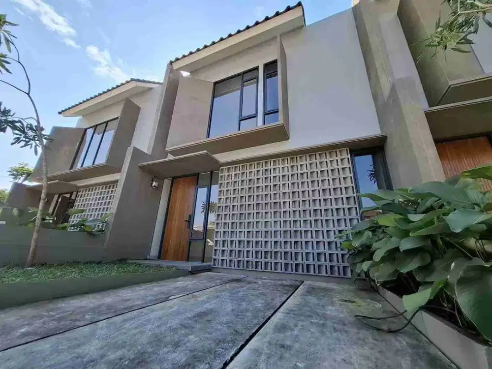 RUMAH 2 LANTAI JATIWARNA