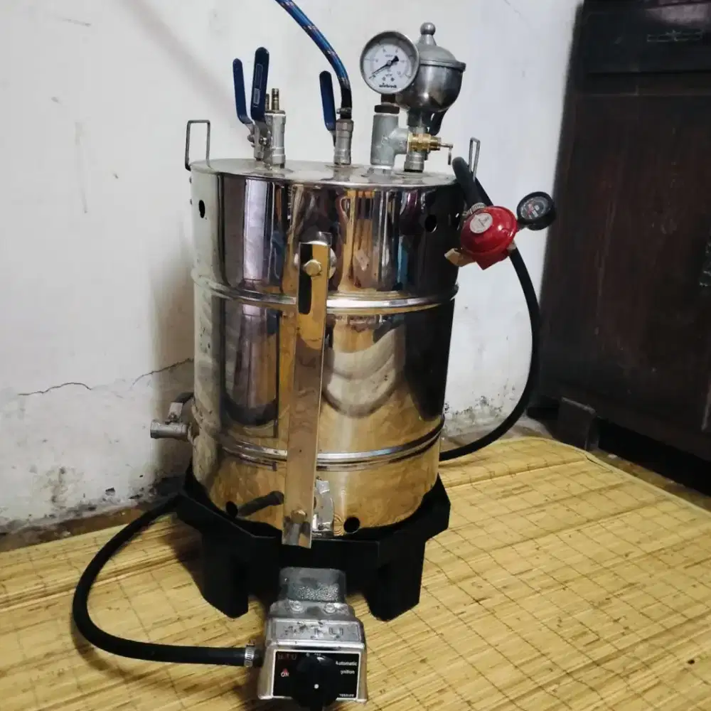 Setrika Uap 15 liter second Merek Mister Moto