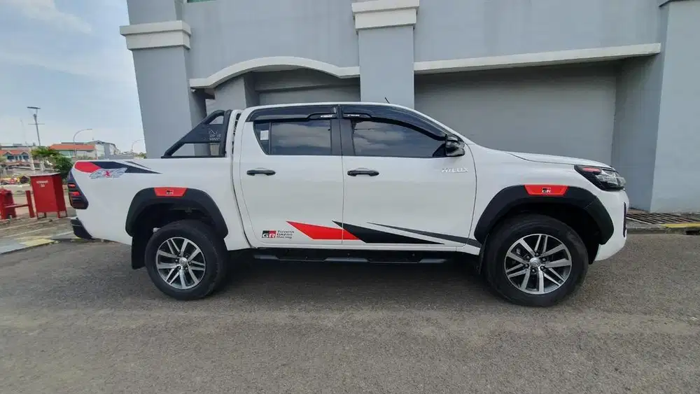 Toyota Hilux E manual Double Cabin 4x4 2022