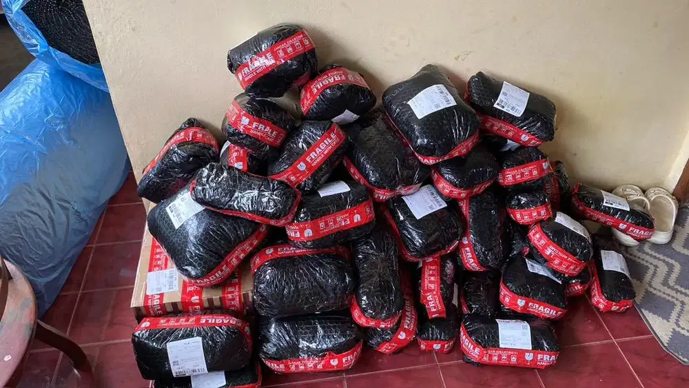 DICARI KARYAWAN ONLINESHOP PEREMPUAN