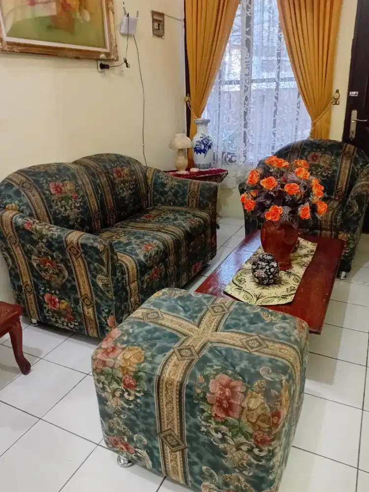 Sofa Set Bonus Meja