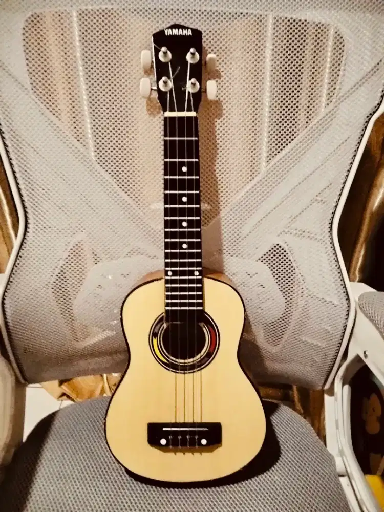 Ukulele atau gitar kecil