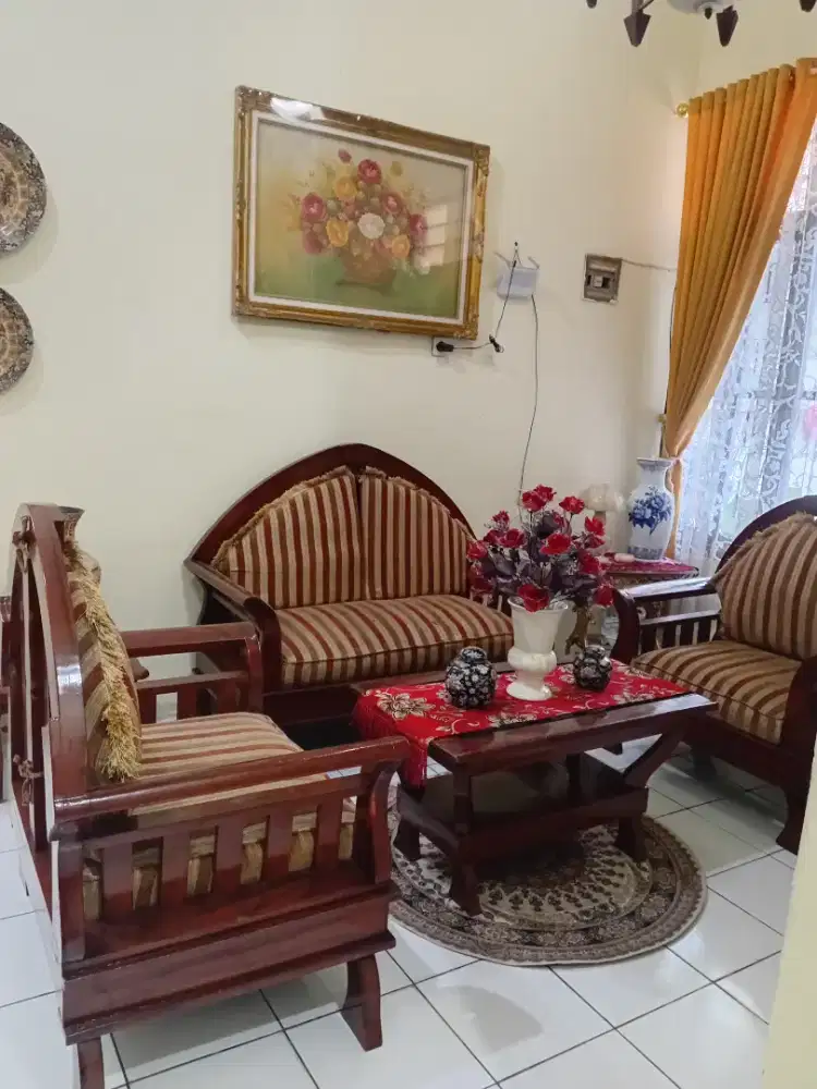 Kursi Sofa Kayu
