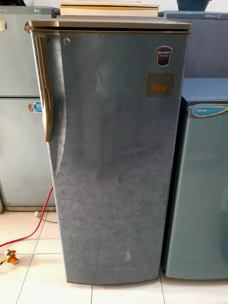 Kulkas 1 Pintu SHARP . Second . Normal .