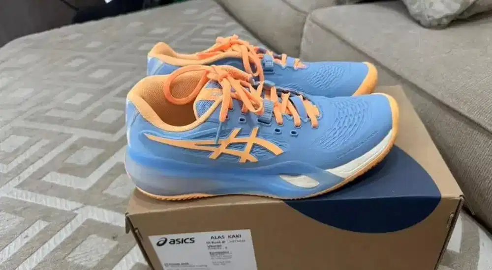 Sepatu Asics Padel