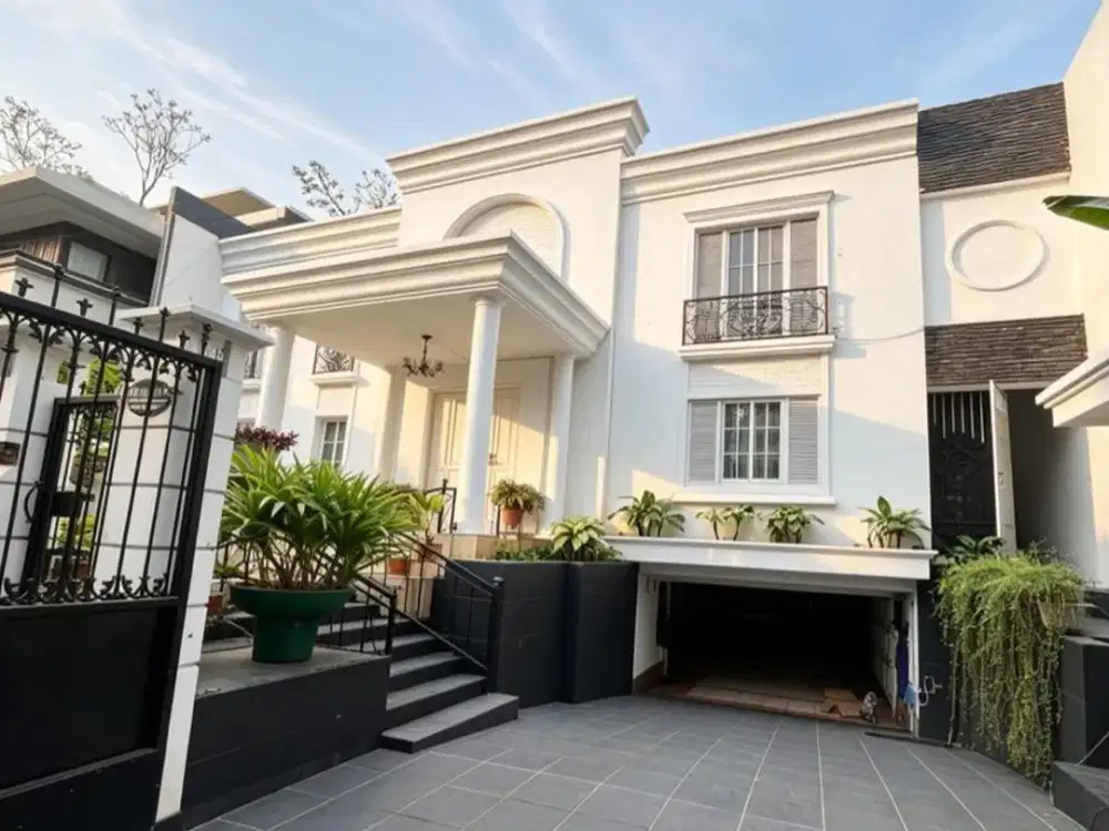 Rumah Klasik modern di Pondok Indah dekat Bukit Golf