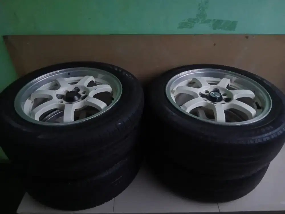 Velg racing mobil R15