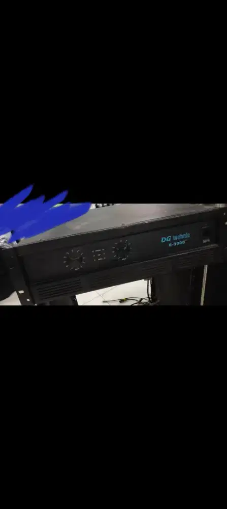 Amplifier TOA seri ZA-3200DM dan Amplifier Audio DG Technic E-3000