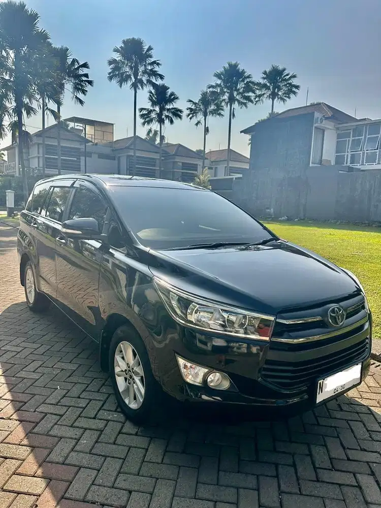 innova reborn V automatic(AT) tahun 2016 warna  hitam