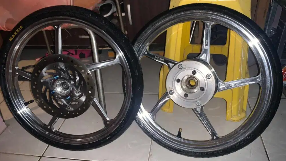 velg vnd r17 ak55 + ban pcx 160 pnp cbs