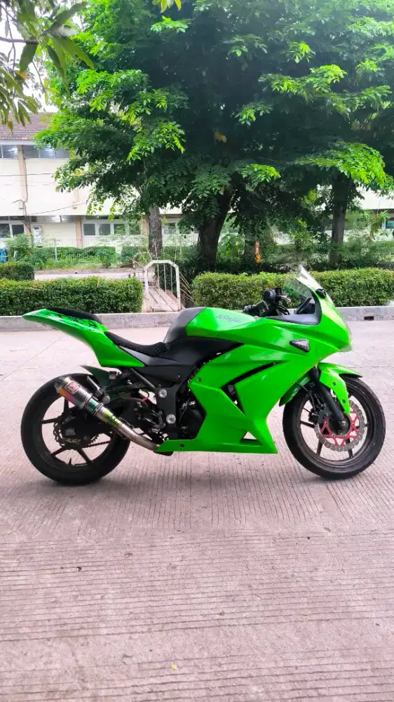 KAWASAKI NINJA DUA SILINDER 250 TAHUN 2008