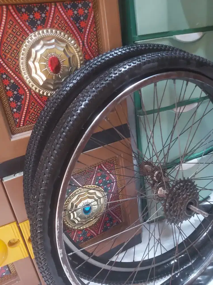 Wheelset plus sproklet 6speed + ban luar Kenda 26