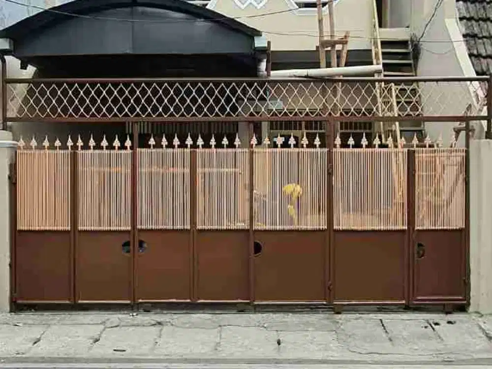 rumah 2 lantai di cempaka putih raya jakarta timur