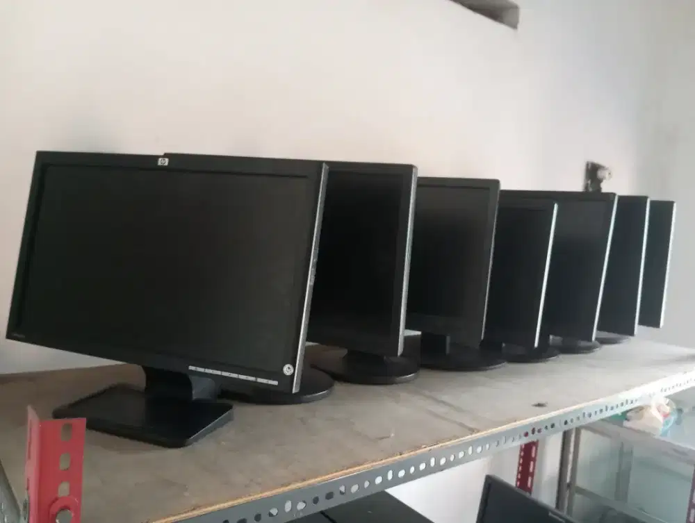 Monitor built up 19