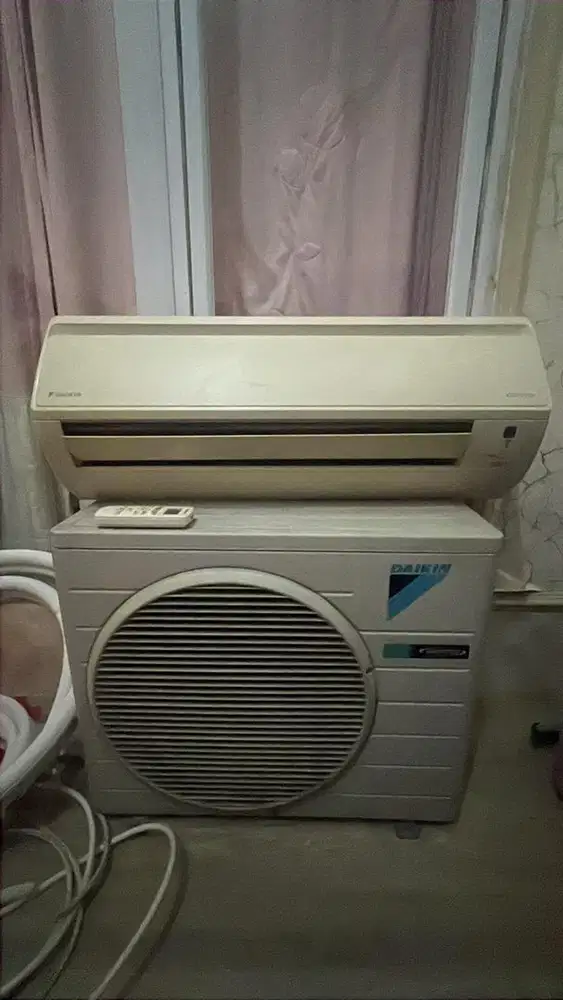 Ac Daikin 3/4pk Inverter (Thailand)