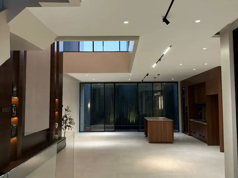 Dijual Rumah Baru 3 Lantai Denpasar