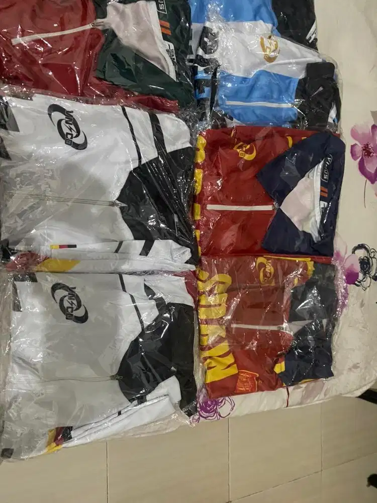 Jersey Piala Dunia 2026 pria size L semua masih baru