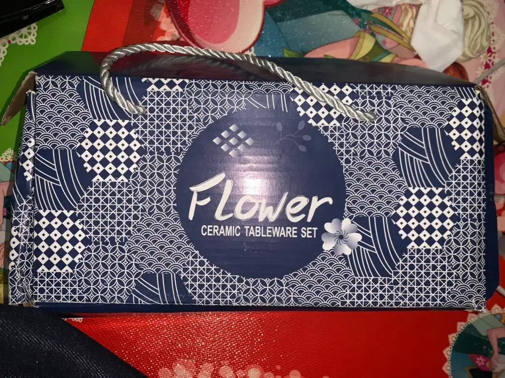 HAMPERS MANGKOK FLOWER CERAMIC TABLEWARE SET
