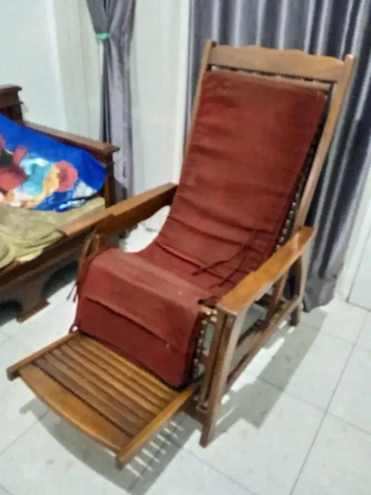 Kursi Malas Jati