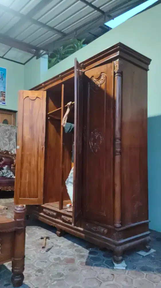 Lemari 4 pintu peluru asli kayu jati no 1