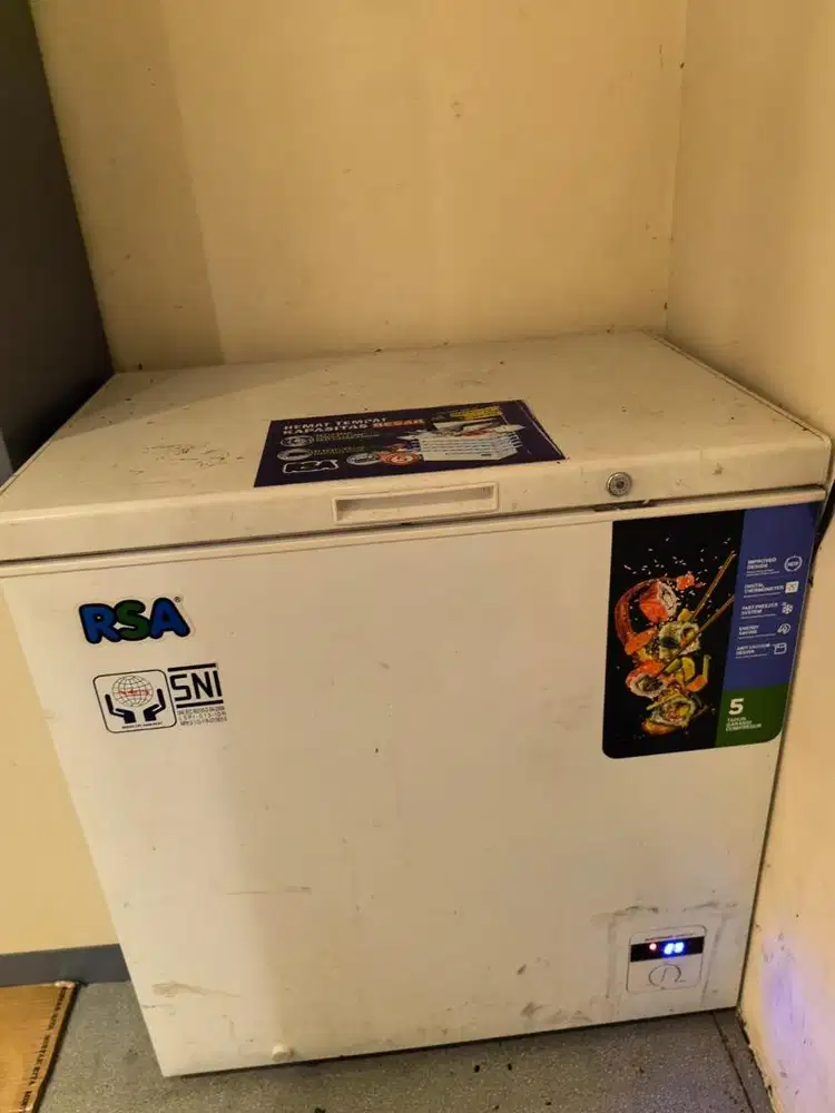 Freezer uk. 210 L