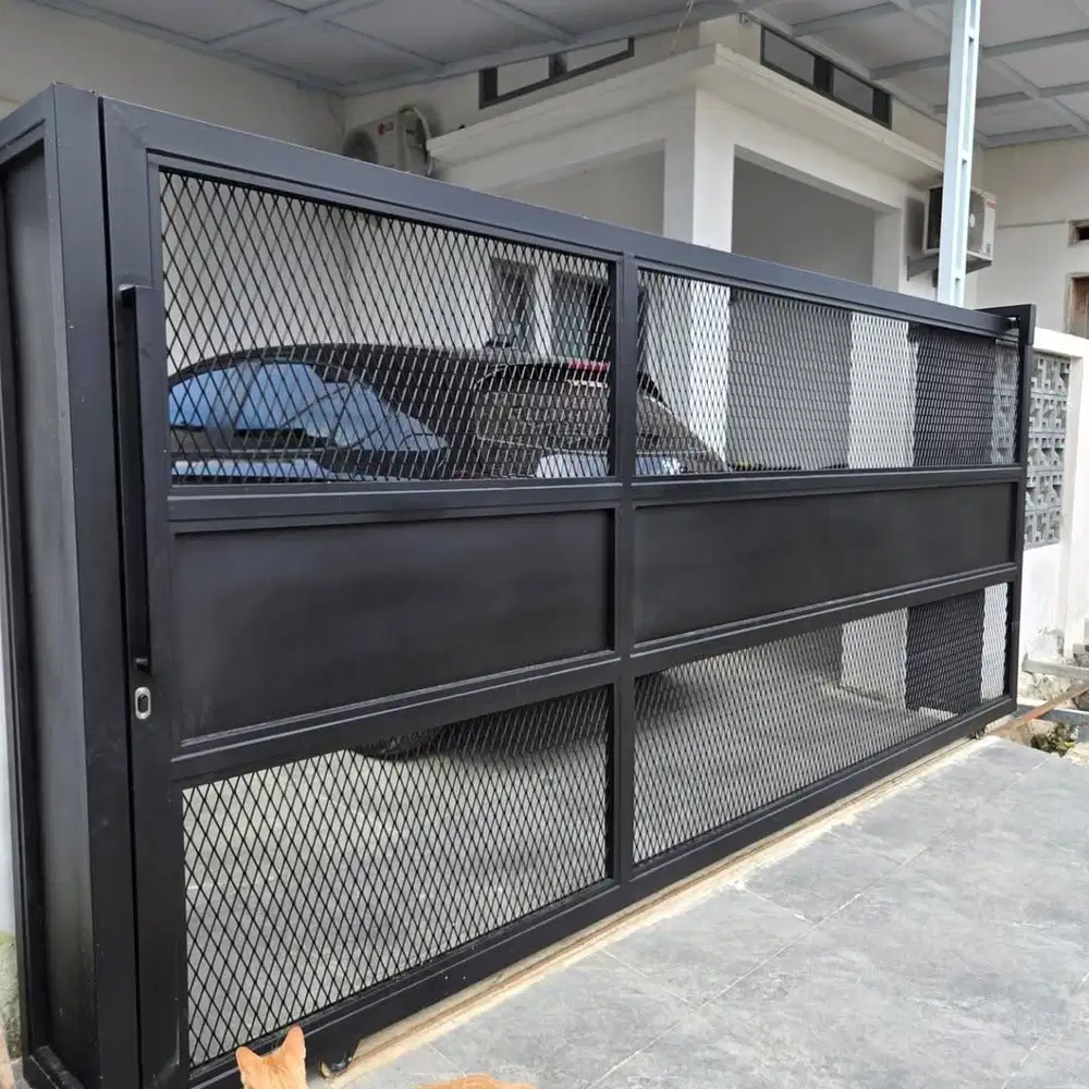 Pagar besi minimalis model expanded