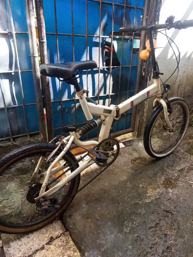 Sepeda lipat kazure
