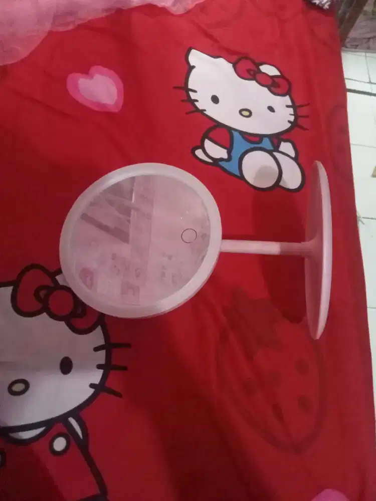 Menjual produk terbaru