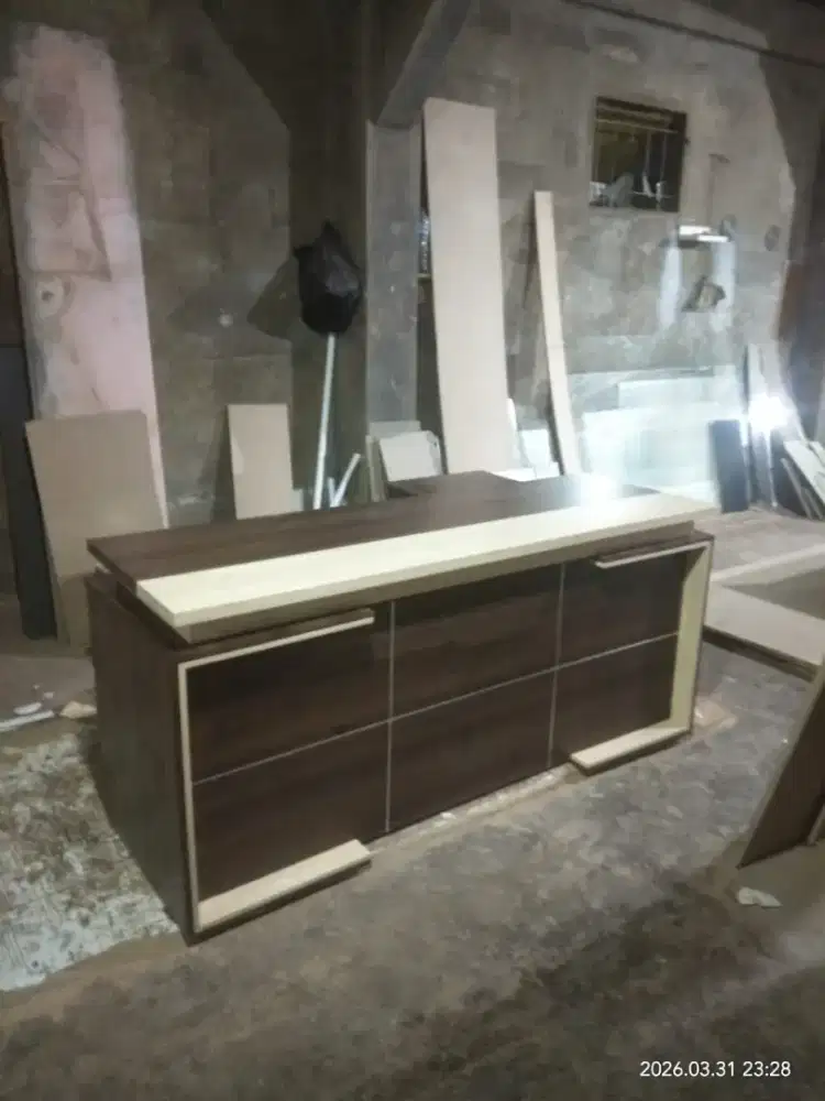 Meja Direktur Kantor