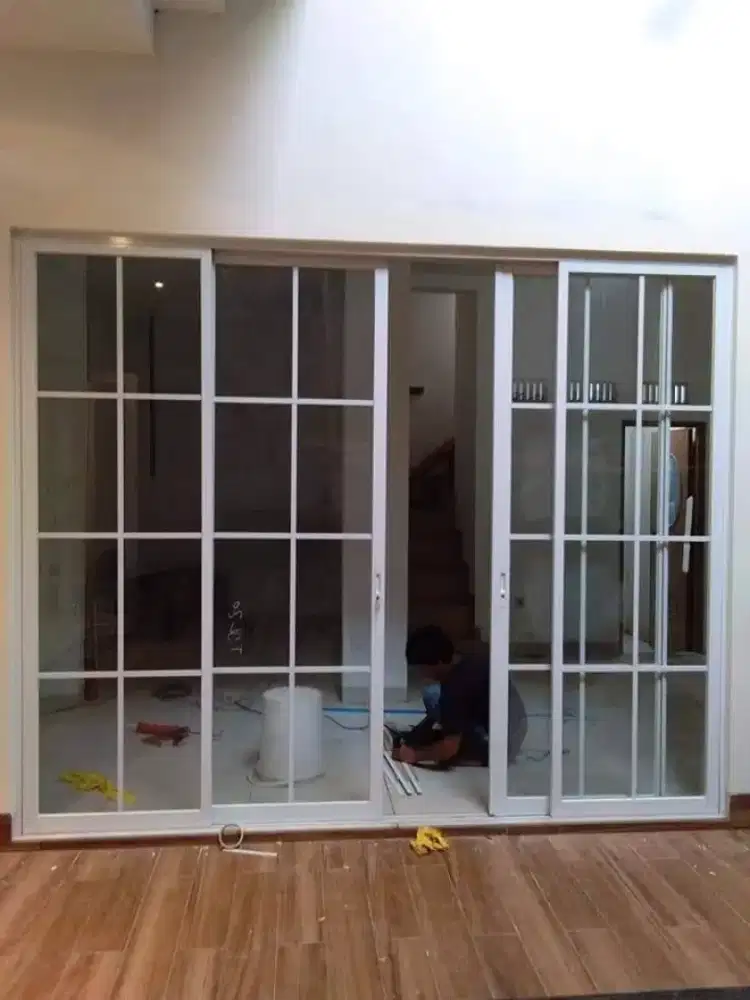Pintu kaca dan partisi kaca aluminium