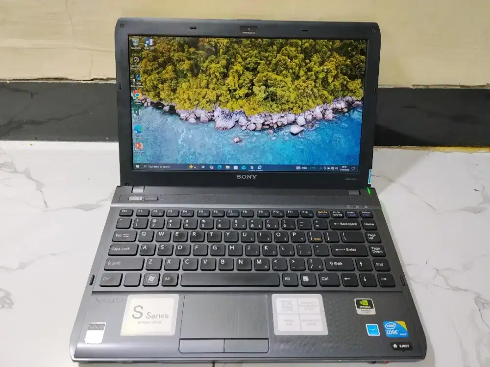 Laptop sony vaio Intel core i3 ram 4 gb hdd 500 gb