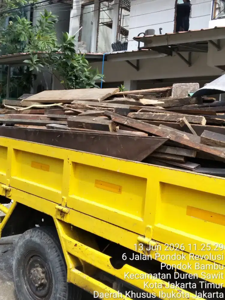 Jasa buang puing dan sampah