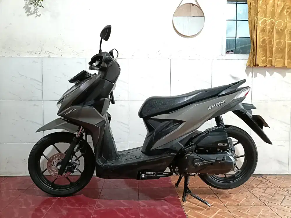 Beat deluxe tahun 2023 low km 19r/tt boleh gan cash lebih bagus