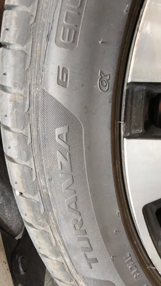 Dijual Velg rep Alphard R18 dan Ban Turanza 6