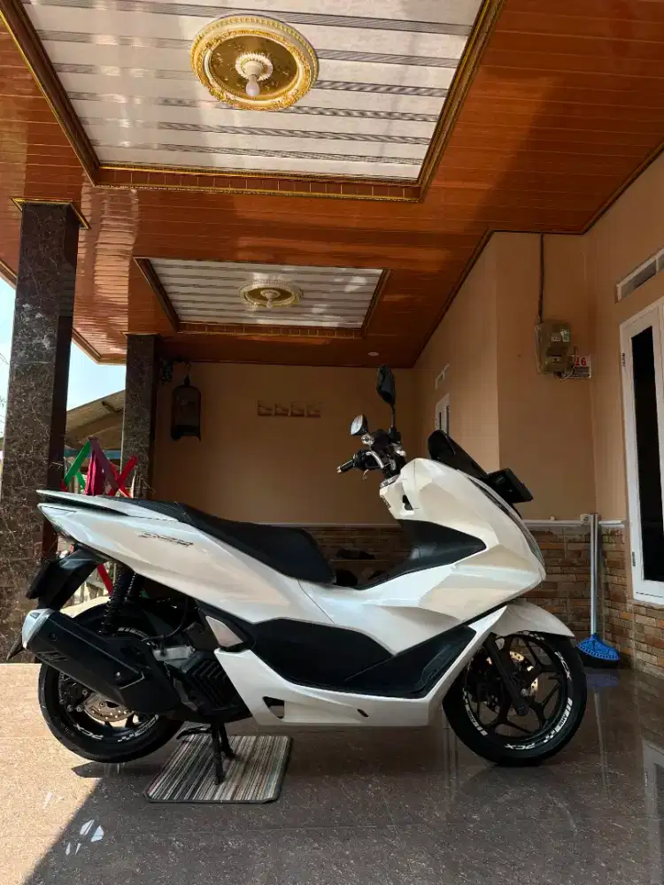 Honda pcx tahun 2022
