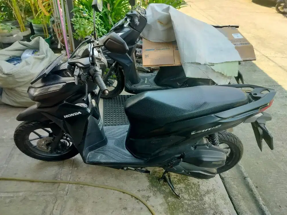 HONDA VARIO 125 CBS ISS BLACK KM RENDAH MULUSS AREA JAKBAR