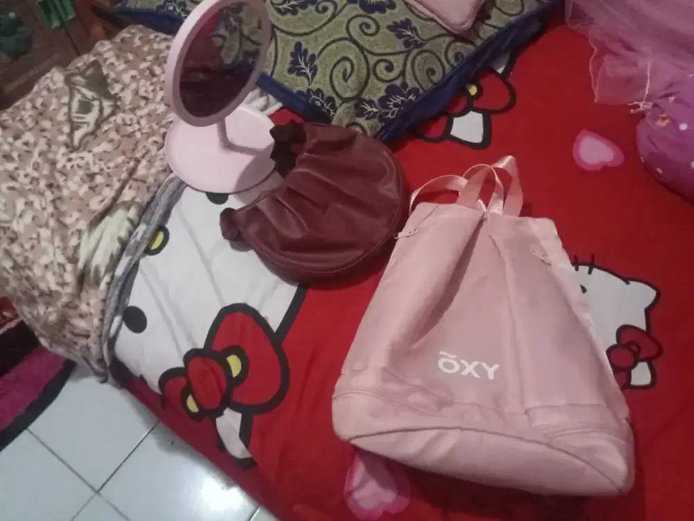 Paket 3 terdiri tas, kaca cermin menyala ,tas pink